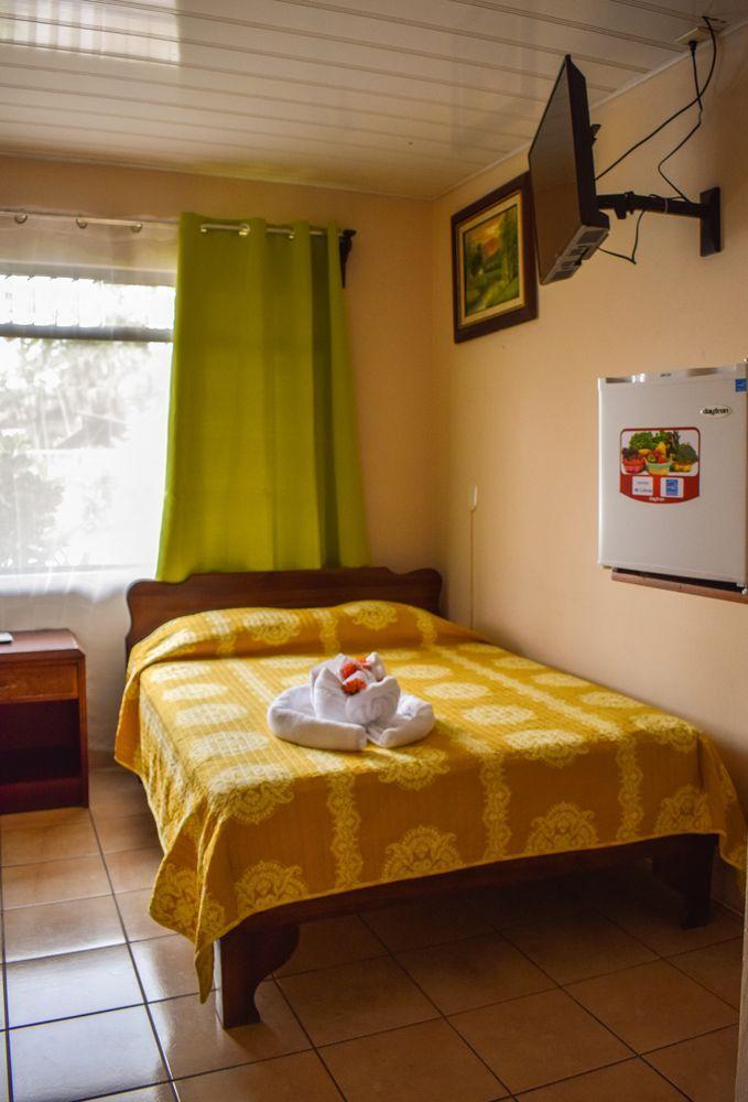 Hotel La Choza Inn Ла Фортуна Экстерьер фото